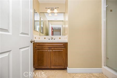 https://media.crmls.org/medias/5a0a9528-8a37-42f7-b9d0-dcb2bb8f73ed.jpg?preset=X-Large