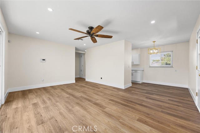 3125 Fillmore Avenue, Bakersfield CA: https://media.crmls.org/medias/5a0a9999-d503-4a6b-a16f-9ba163577db8.jpg