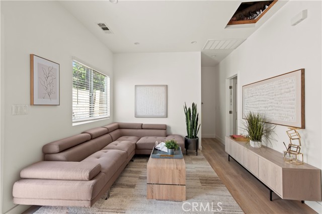 Detail Gallery Image 3 of 10 For 12142 Ditmore Ave, Garden Grove,  CA 92843 - 2 Beds | 2 Baths