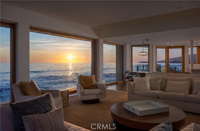 1901 Ocean Way, Laguna Beach CA: https://media.crmls.org/medias/5a0bfb40-23b5-4a78-b3ca-4d0c8e0f2cfd.jpg