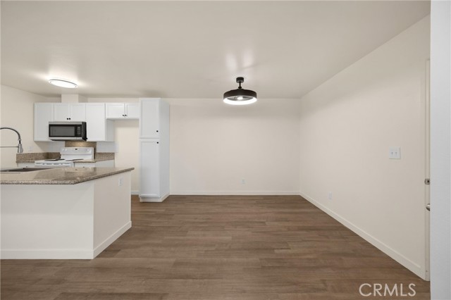 Image 7 of 28 For 2501 Sunflower Avenue H1