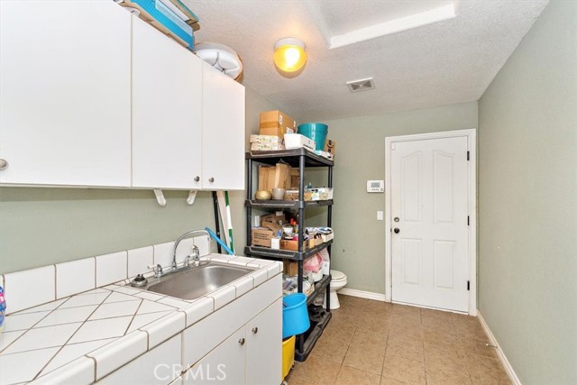 Detail Gallery Image 16 of 43 For 12730 Fir St, Oak Hills,  CA 92344 - 6 Beds | 4/1 Baths