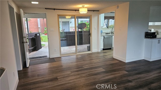 Detail Gallery Image 9 of 30 For 22935 Maple Ave a,  Torrance,  CA 90505 - 2 Beds | 2 Baths