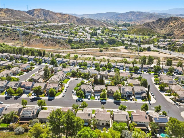 28445 Silverking Trail, Saugus CA: https://media.crmls.org/medias/5a0e5e6b-a1bd-4efb-8893-74c969b8ccb6.jpg