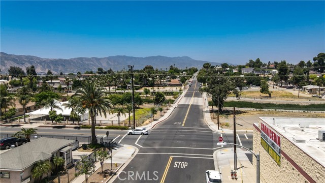 120 W Heald Avenue, Lake Elsinore CA: https://media.crmls.org/medias/5a0e9258-f8d4-49e1-93c0-a46a3c2be728.jpg