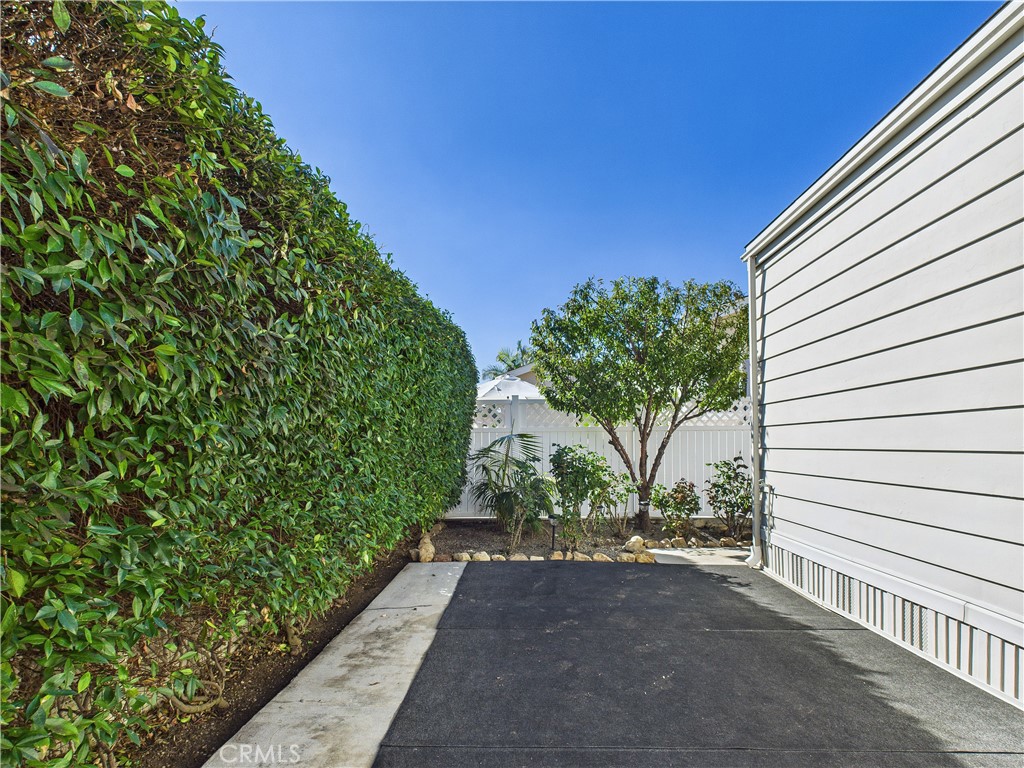 MLS #OC25245628 image #31