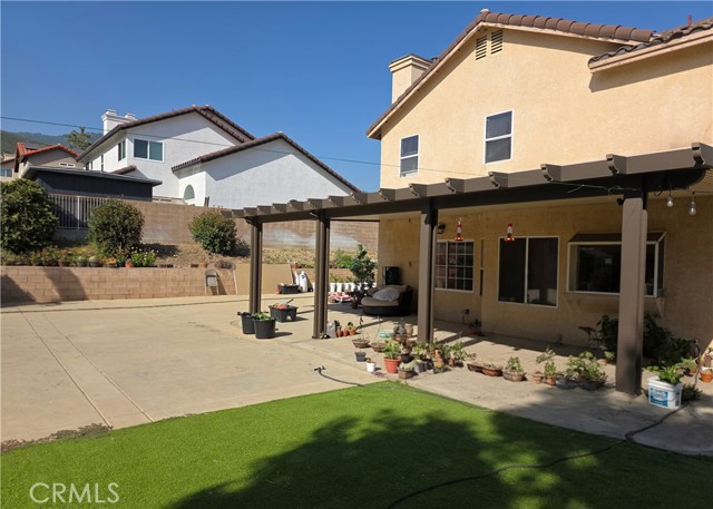 6742 N Chason Way, San Bernardino CA: https://media.crmls.org/medias/5a10903c-3d34-4130-a664-1e3a5ae77a59.jpg