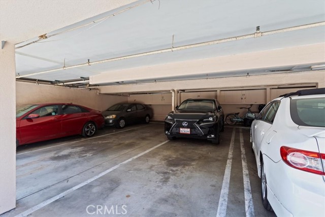 5403 Newcastle Avenue, Encino CA: https://media.crmls.org/medias/5a10a33b-bfb0-401a-87be-660d36d23664.jpg