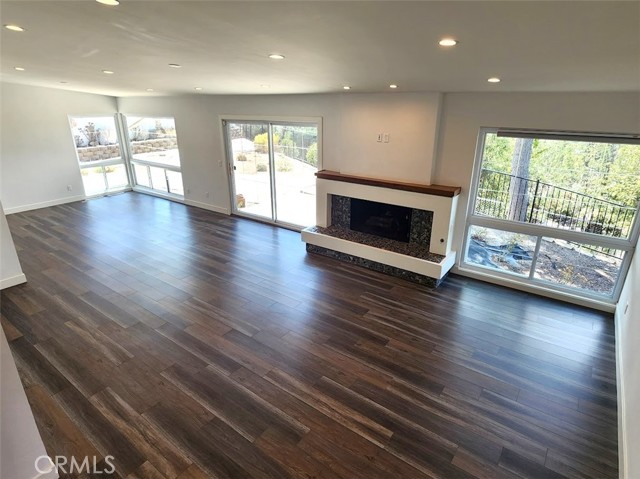 Detail Gallery Image 5 of 19 For 22808 Gershwin Dr, Woodland Hills,  CA 91364 - 4 Beds | 3 Baths