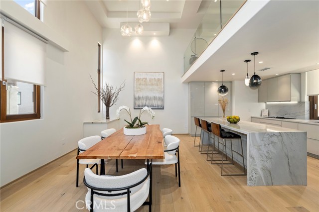 Detail Gallery Image 10 of 53 For 930 15th St #3,  Santa Monica,  CA 90403 - 3 Beds | 3/1 Baths