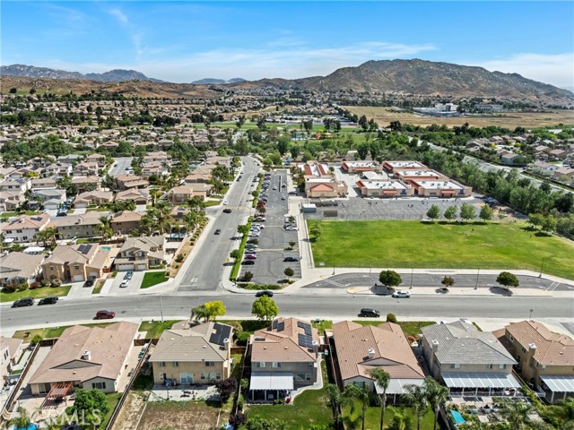27602 Rockwood Avenue, Moreno Valley CA: https://media.crmls.org/medias/5a121092-8a18-4c97-a176-94b46d626a31.jpg