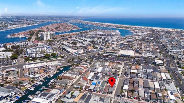 300 34th Street, Newport Beach CA: https://media.crmls.org/medias/5a12e3a5-cb6d-4e21-bd4d-ae284e8becaa.jpg