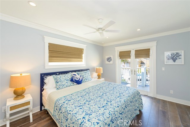 Detail Gallery Image 11 of 27 For 524 13th St, Manhattan Beach,  CA 90266 - 4 Beds | 3 Baths