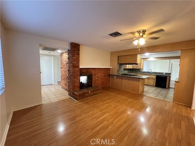 Detail Gallery Image 8 of 38 For 616 S Archer St, Anaheim,  CA 92804 - 5 Beds | 5/1 Baths