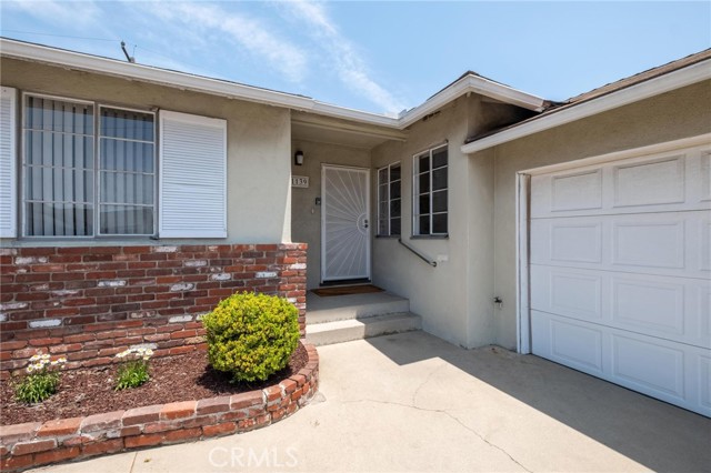 1139 W 149th Street, Gardena CA: https://media.crmls.org/medias/5a13b06a-04eb-46a9-8d2a-ac5be2975cad.jpg