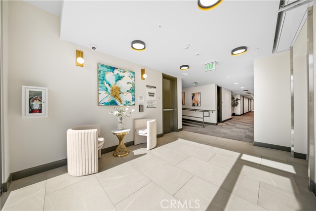 709 E Walnut Street, Pasadena CA: https://media.crmls.org/medias/5a1514ab-2731-44de-b700-edb6d5089287.jpg
