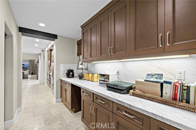 137 Sunset, Irvine CA: https://media.crmls.org/medias/5a156af4-a746-4862-941d-9b1839a6becd.jpg