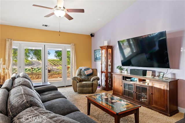 5015 Stagg Hill Place, Paso Robles CA: https://media.crmls.org/medias/5a171486-43b5-4659-a571-500ef1783fbd.jpg