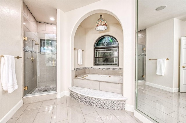 Detail Gallery Image 42 of 50 For 529 E Chesapeake Cir, Fresno,  CA 93730 - 4 Beds | 3/1 Baths