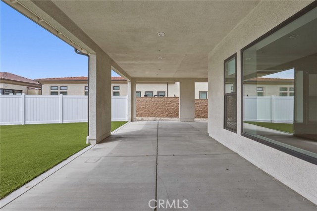 Detail Gallery Image 32 of 38 For 10542 Wood Briar Ct, Chatsworth,  CA 91311 - 5 Beds | 5/1 Baths