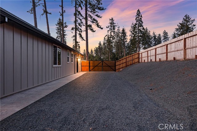 5869 Fickett Lane, Paradise CA: https://media.crmls.org/medias/5a19f0ed-e60d-40f8-9593-5144b033efec.jpg