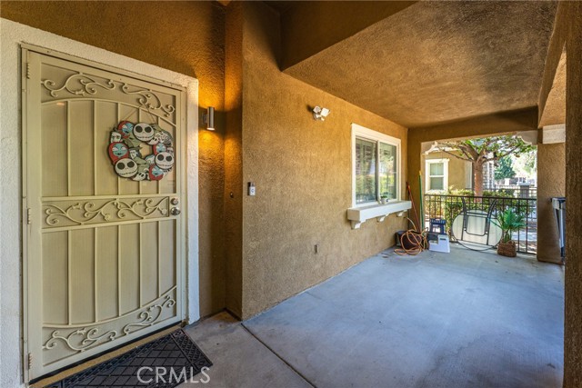 Detail Gallery Image 4 of 38 For 25840 Iris Ave #B,  Moreno Valley,  CA 92551 - 2 Beds | 2/1 Baths