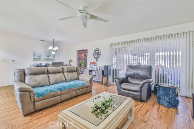 Detail Gallery Image 5 of 36 For 1315 Hillside, Pomona,  CA 91768 - 3 Beds | 2 Baths