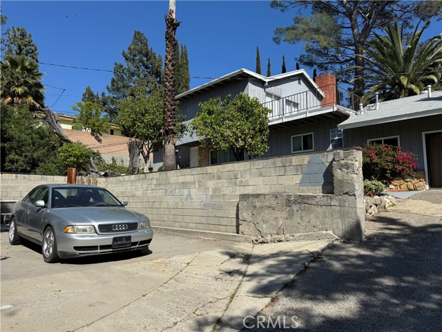 4922 Lowell Avenue, Glendale CA: https://media.crmls.org/medias/5a1d0204-721a-47f1-aded-465f603af03e.jpg