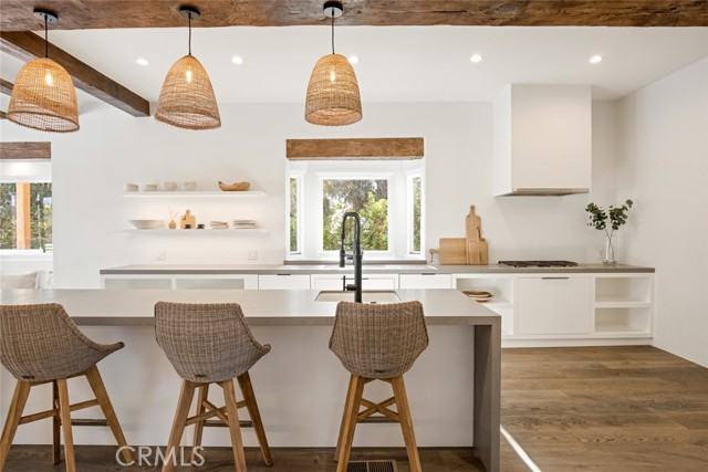 27405 Pacific Coast Highway, Malibu CA: https://media.crmls.org/medias/5a1d1897-71f6-4039-b0bb-8c379039412a.jpg