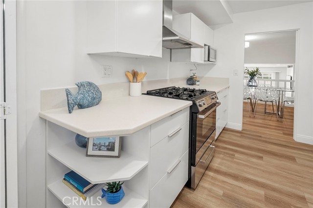 Image 9 of 34 For 4738 La Villa Marina  H