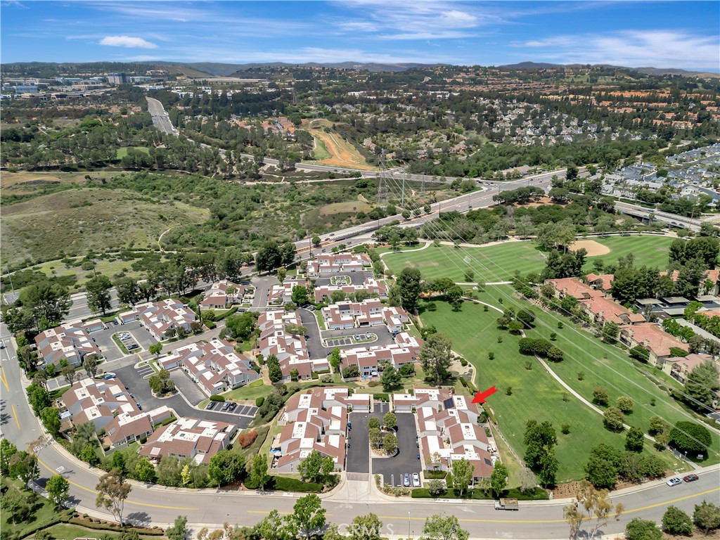 https://media.crmls.org/medias/5a1d982b-caee-4834-8e28-1af24e928457.jpg?preset=X-Large