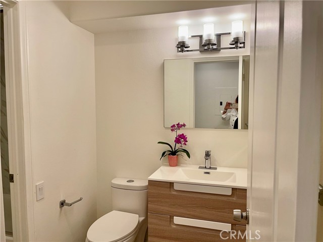 352 Y Place, Laguna Beach CA: https://media.crmls.org/medias/5a2038d8-4b70-440d-b286-9b5526848b23.jpg