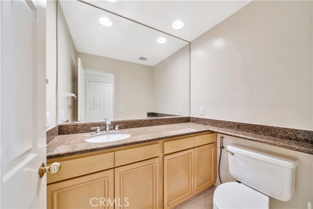 Detail Gallery Image 12 of 22 For 18836 Jeffrey Ave, Cerritos,  CA 90703 - 5 Beds | 4/1 Baths