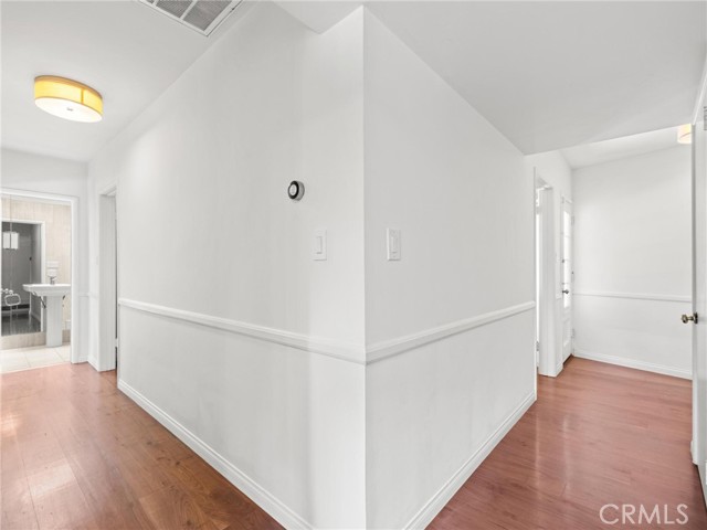 5405 Black Oak Drive, Los Angeles CA: https://media.crmls.org/medias/5a21be56-061c-4038-a97b-fa4cf30ab3c6.jpg