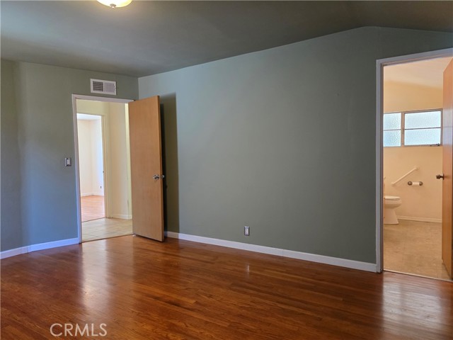 900 S Calico Circle, Anaheim CA: https://media.crmls.org/medias/5a220403-47a3-417f-b9ff-9e84c8b4772a.jpg