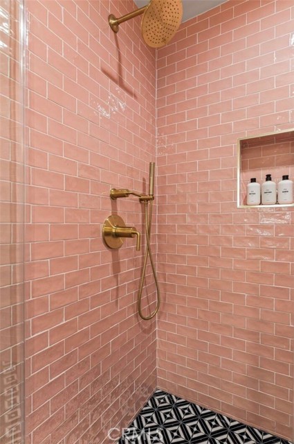 Detail Gallery Image 30 of 43 For 3364 Bennett, Los Angeles,  CA 90068 - 3 Beds | 3 Baths