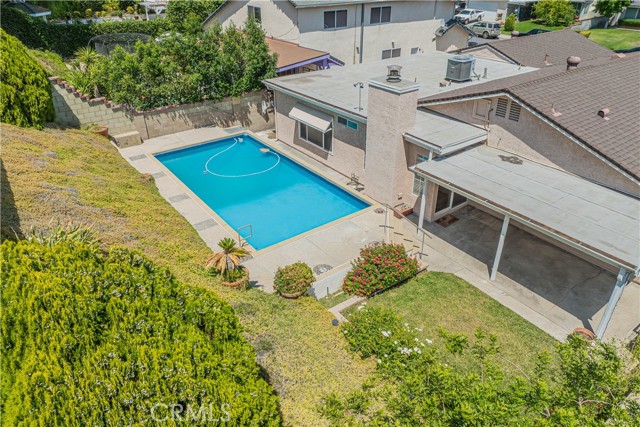 22914 Cerca Drive, Valencia CA: https://media.crmls.org/medias/5a22ddcf-53fa-4ec7-abcd-90712068b839.jpg