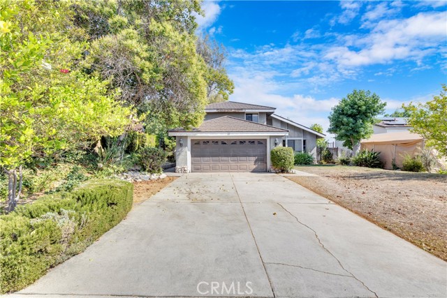 Detail Gallery Image 1 of 1 For 19 Viewpoint Cir, Pomona,  CA 91766 - 4 Beds | 3 Baths
