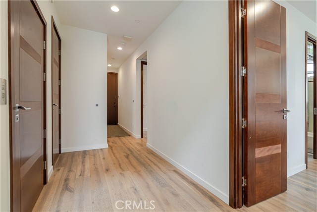 Detail Gallery Image 3 of 72 For 500 N Lucia Ave, Redondo Beach,  CA 90277 - 4 Beds | 5 Baths