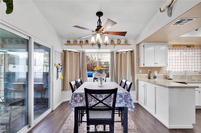 Detail Gallery Image 13 of 44 For 10753 Locust, Hesperia,  CA 92345 - 3 Beds | 2 Baths