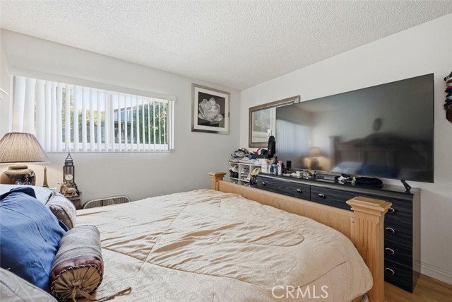 Image 37 of 72 For 6266 Shaker  