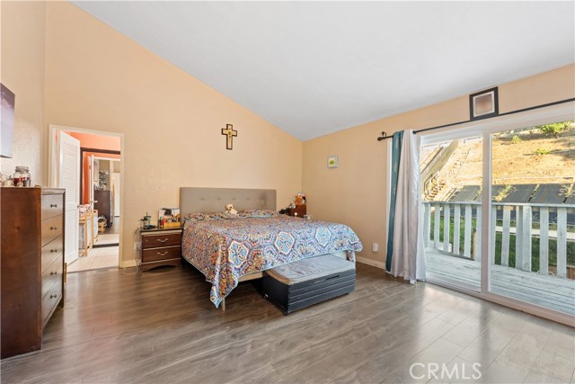 7726 Whitney Drive, Jurupa Valley CA: https://media.crmls.org/medias/5a2537be-1c32-4146-a4e5-dd1d68b22da2.jpg