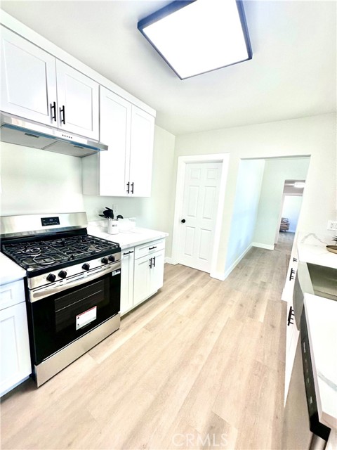 13723 Pinney Street, Pacoima CA: https://media.crmls.org/medias/5a254072-11ea-41a9-b9ba-25d04676ee78.jpg