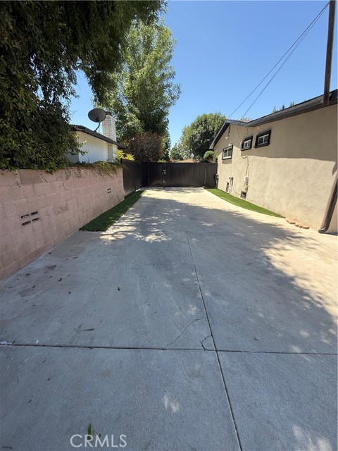 19515 Cantara Street, Reseda CA: https://media.crmls.org/medias/5a255465-ee0a-40d6-8647-63bfb2526521.jpg