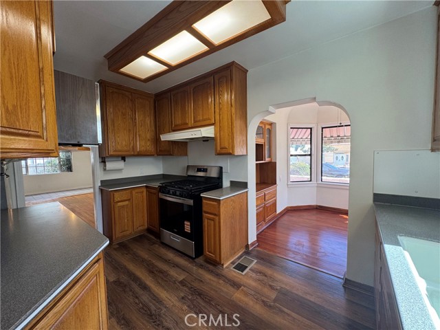 Detail Gallery Image 9 of 22 For 1615 S Monterey St, Alhambra,  CA 91801 - 3 Beds | 2 Baths