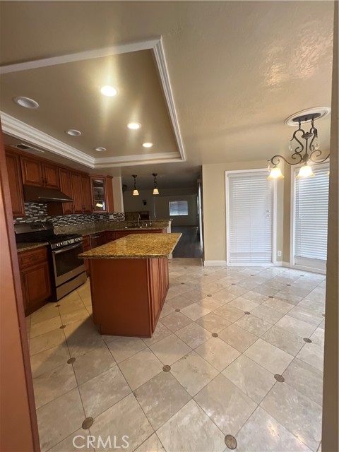 68 Westbrook, Phillips Ranch CA: https://media.crmls.org/medias/5a258877-b311-4f30-bb3a-5b4edac7cd21.jpg