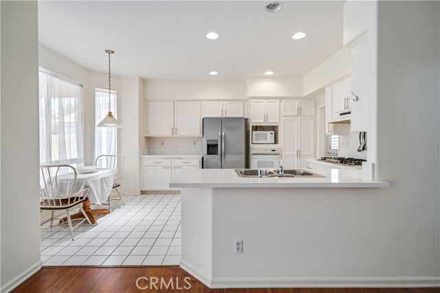 40269 Palmetto Drive, Palmdale CA: https://media.crmls.org/medias/5a25a43e-3cf1-4a77-ac48-488fd8432afd.jpg