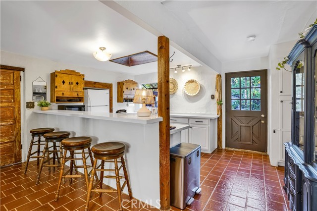 Detail Gallery Image 13 of 33 For 110 Box Canyon, Canoga Park,  CA 91304 - 3 Beds | 2/1 Baths