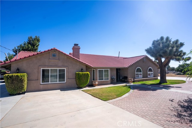 Detail Gallery Image 1 of 75 For 11050 Bolinas Rd, Oak Hills,  CA 92344 - 4 Beds | 3/1 Baths