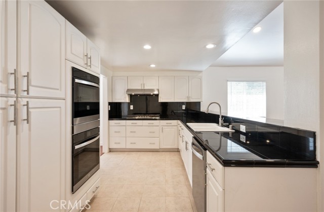 Detail Gallery Image 7 of 24 For 29211 Indian Valley Rd, Rancho Palos Verdes,  CA 90275 - 4 Beds | 2 Baths